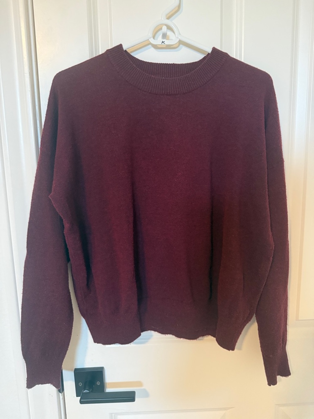 T Tahari Women's Crewneck Sweater in Burgundy
